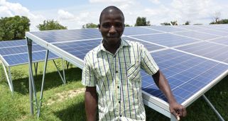 Solar PV mini-grids and solar home kits project in Burkina Faso. Photo credit: IRENAA